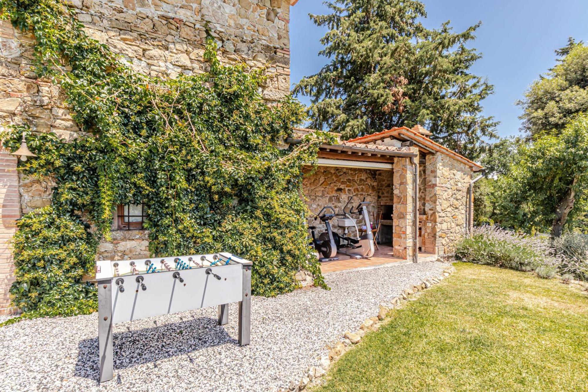 מונטה קטיני ואל די צ'צ'ינה Chateau La Siroque מראה חיצוני תמונה